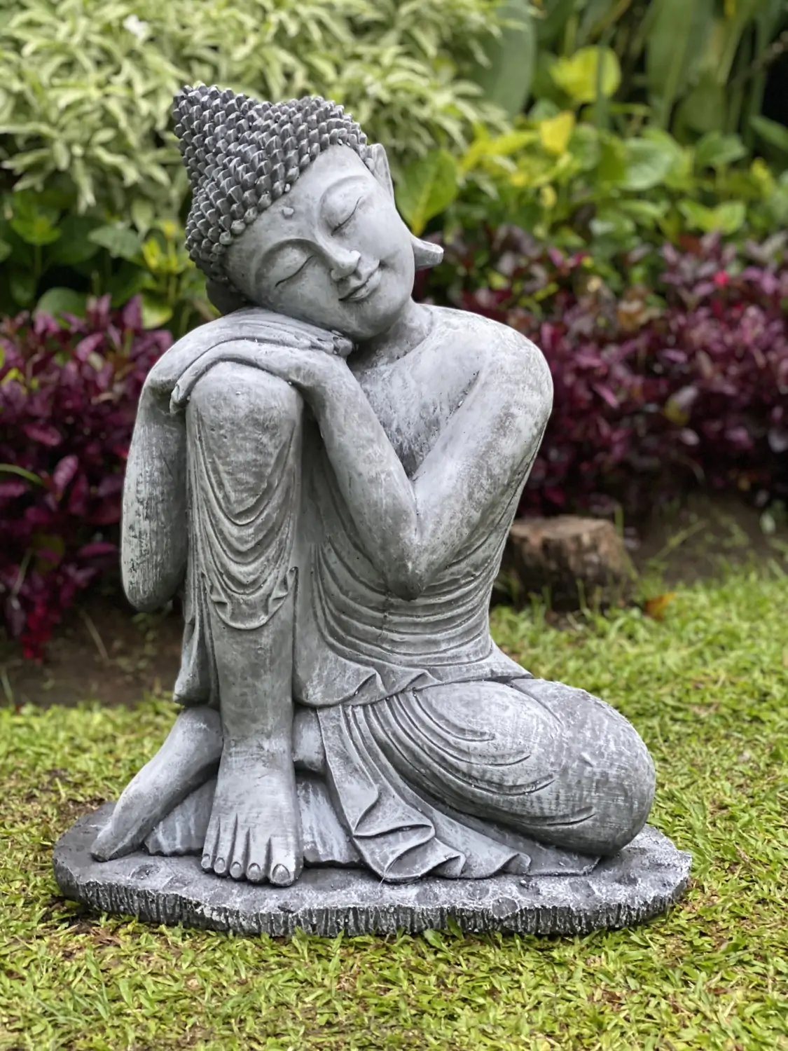 Product image 8 of the product “Rahman - Buddha relax- one leg up, 65 cm H | cast stone ”